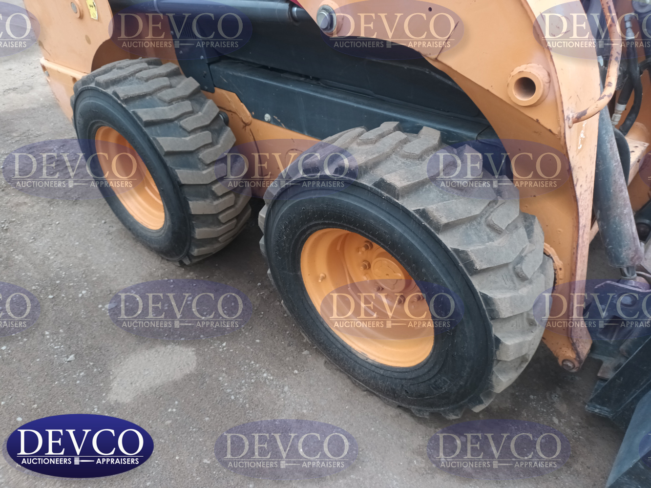 Case SR200 Skidsteer | Devco Auction