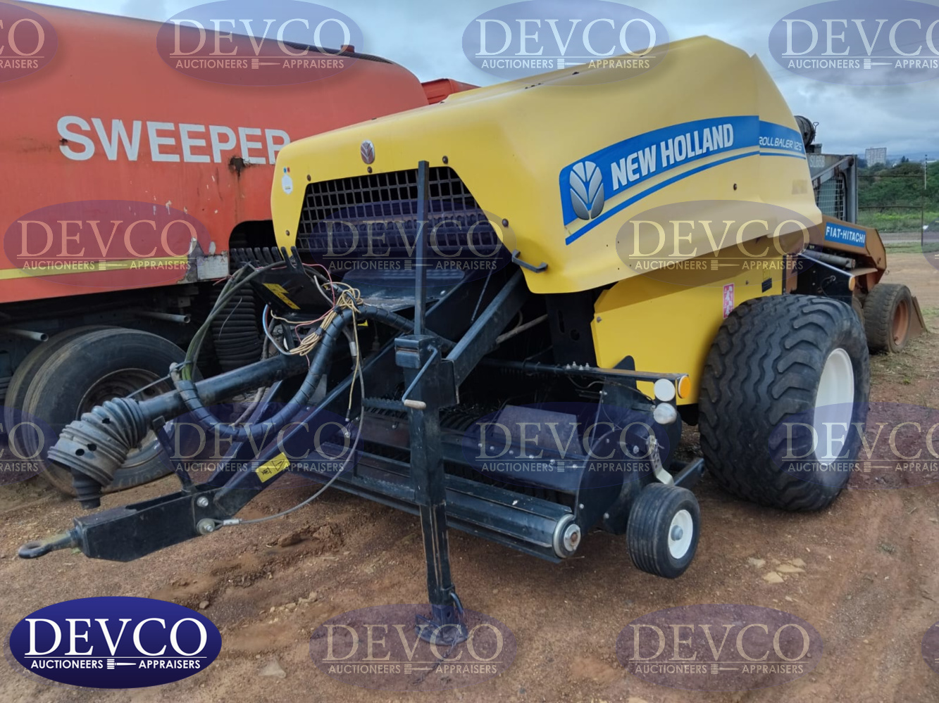 2016 New Holland S74 Rollbaler 125 | Devco Auction