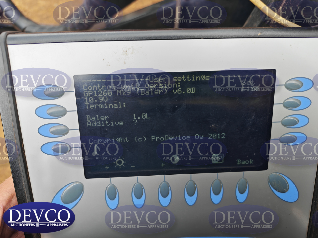 2016 New Holland S74 Rollbaler 125 | Devco Auction